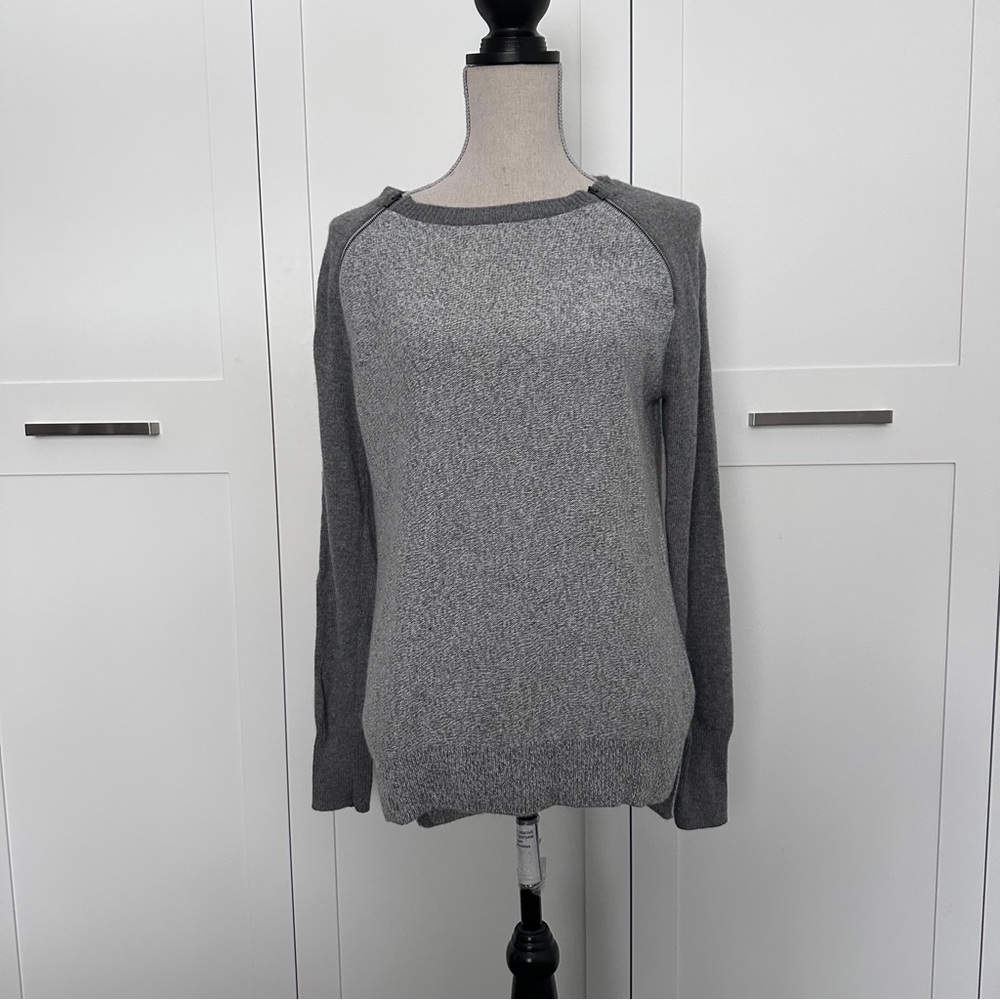 Banana Republic Gray Women's Sweater